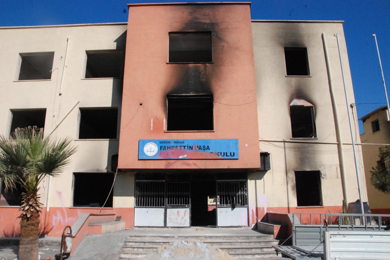 PKK’nin yaktığı okula 1 milyon lira harcanacak